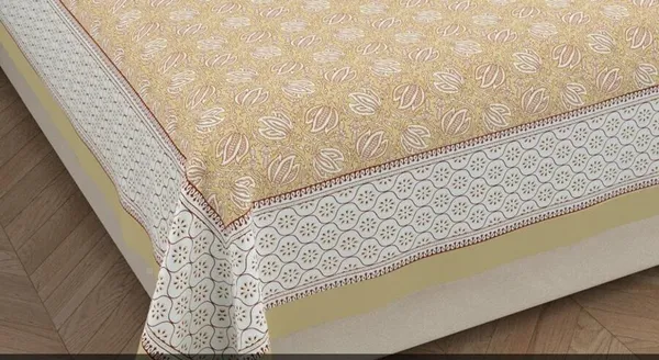 Cream_Textile_Floral_Print_King_Size_Bedsheet