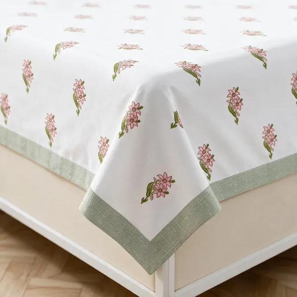 Green_And_White_Floral_Print_King_Size_Bedsheet_Set