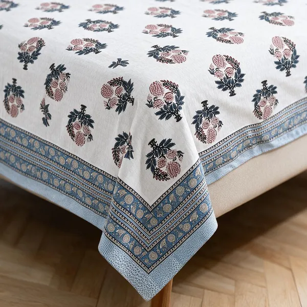 Navy_Blue_Floral_Printed_King_Size_Bedsheet_Set