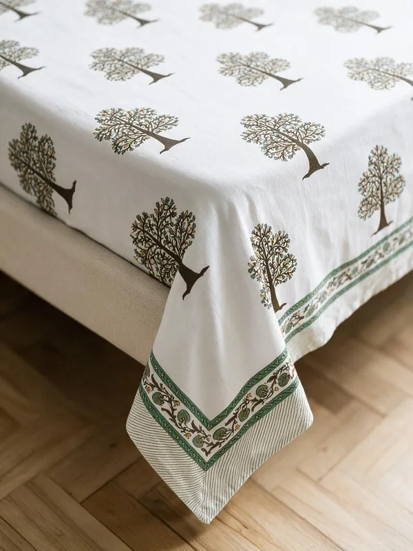 Forest_Green_Printed_Botanical_Tree_Pattern_King_Size_Bedsheet