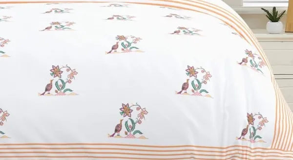 Apricot_And_White_Floral_Print_King_Size_Bedsheet