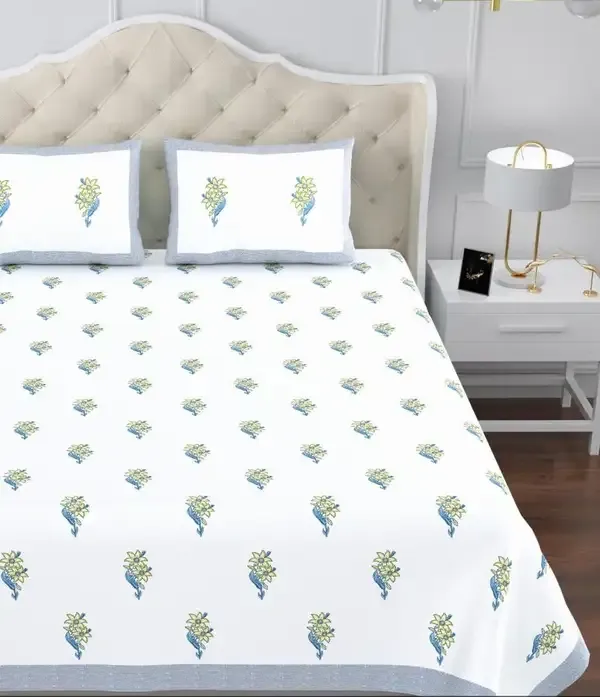 Blue_And_White_Floral_Print_King_Size_Bedsheet
