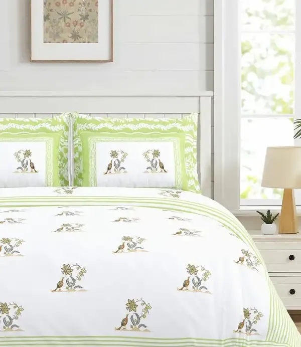 Green_And_White_Printed_Floral_Bird_King_Size_Bedsheet