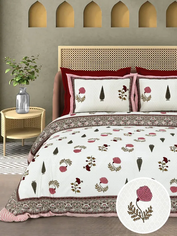 Maroon_And_White_Floral_Print_King_Size_Bedsheet_Set