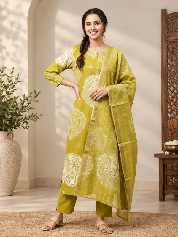 Rayon_Kurta_Set_with_Dupatta