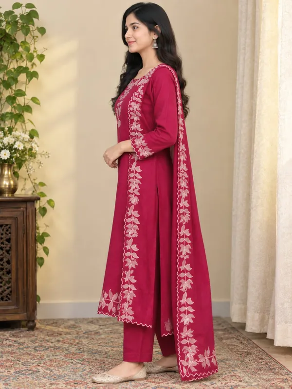 Silk_thread_embroidery_kurta_set