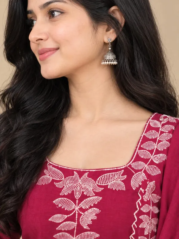 Silk_thread_embroidery_kurta_set