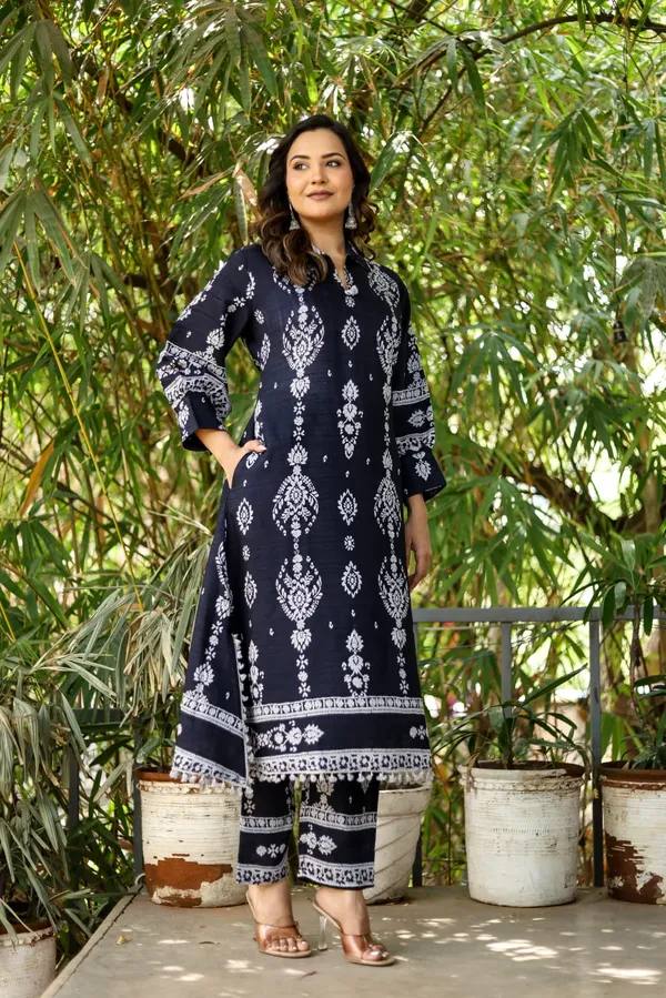 Navy_Blue_Cotton_Pearl_Silk_Straight_Kurta_Set_For_Women