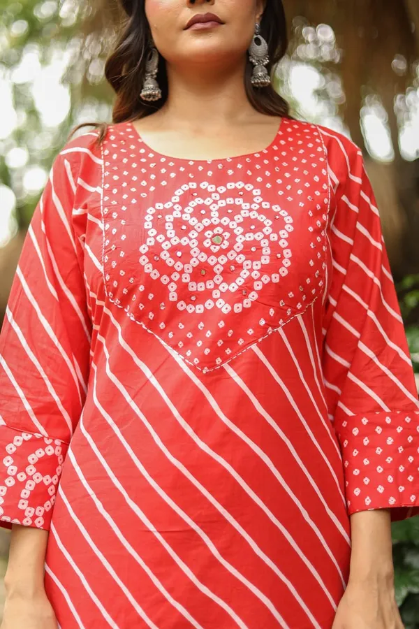 Red_Cotton-Silk_Straight_Geometric_Printed_Kurta_Set_For_Women