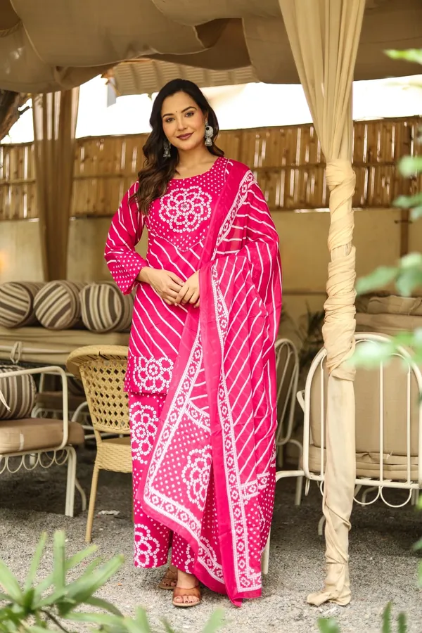 Pink_Cotton-Silk_Straight_Printed_Kurta_Set_For_Women