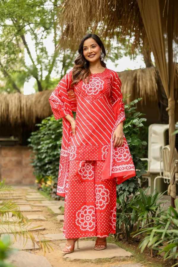 Red_Cotton-Silk_Straight_Geometric_Printed_Kurta_Set_For_Women