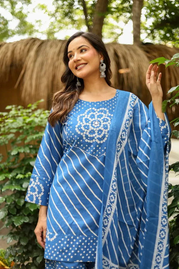 Sky_Blue_Cotton-Silk_Straight_Printed_Palazzo_Kurta_Set_For_Women