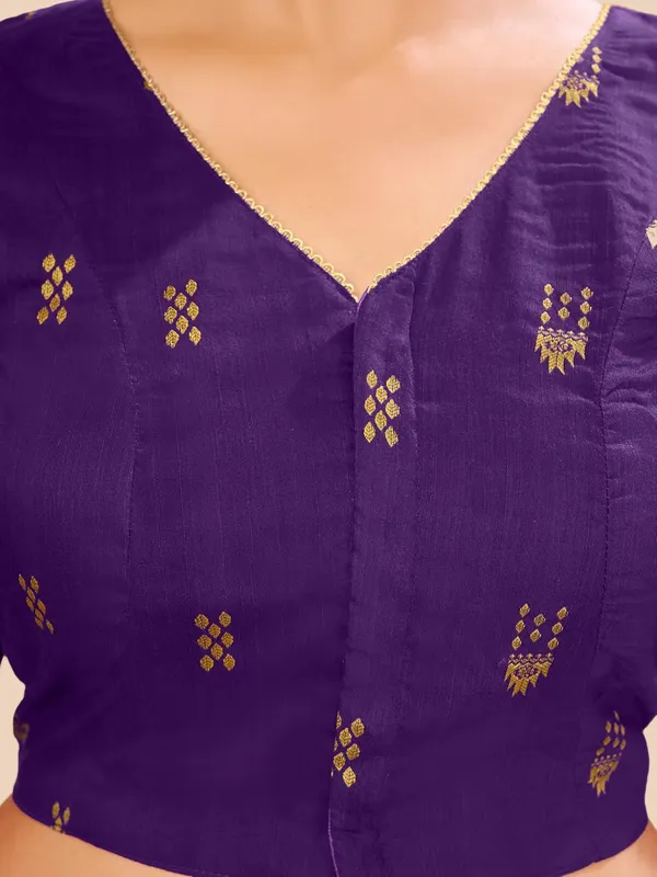 Women_Woven_Banarasi_Saree_Blouse
