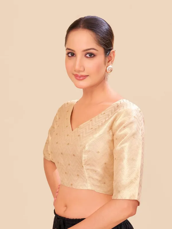 Women_Woven_Banarasi_Saree_Blouse