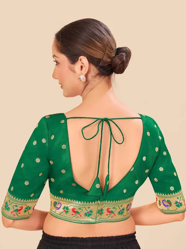 Women_Woven_Banarasi_Saree_Blouse