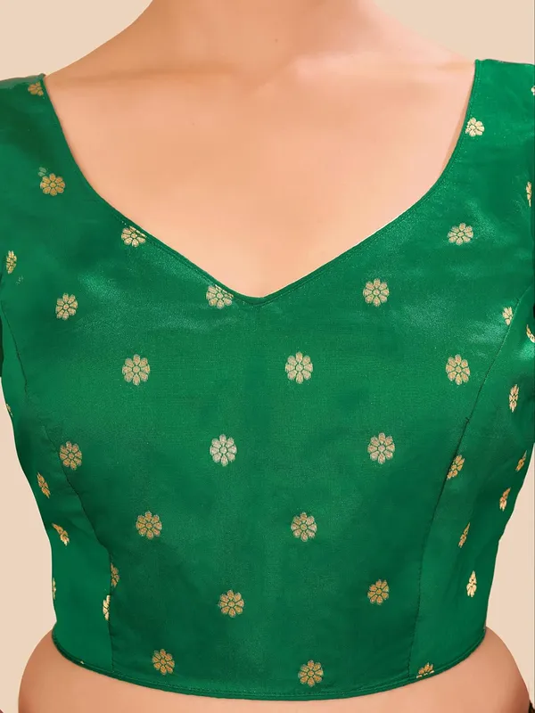 Women_Woven_Banarasi_Saree_Blouse
