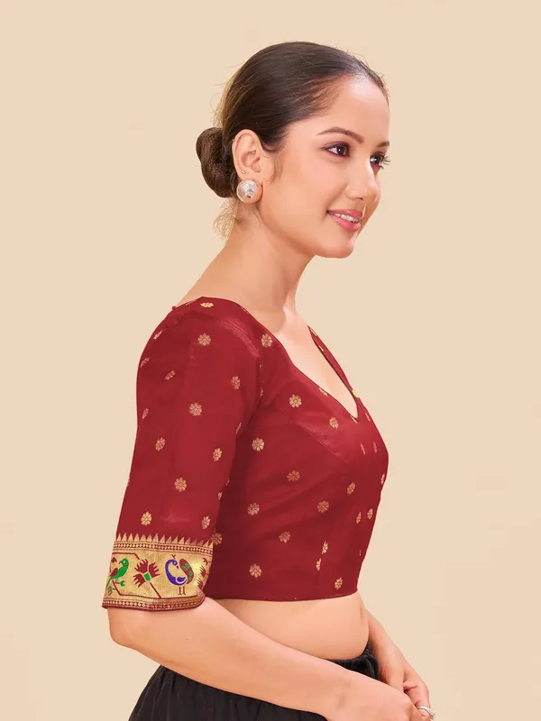 Women_Woven_Banarasi_Saree_Blouse