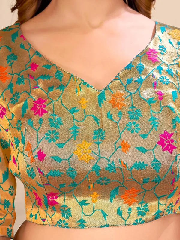 Women_Woven_Banarasi_Saree_Blouse