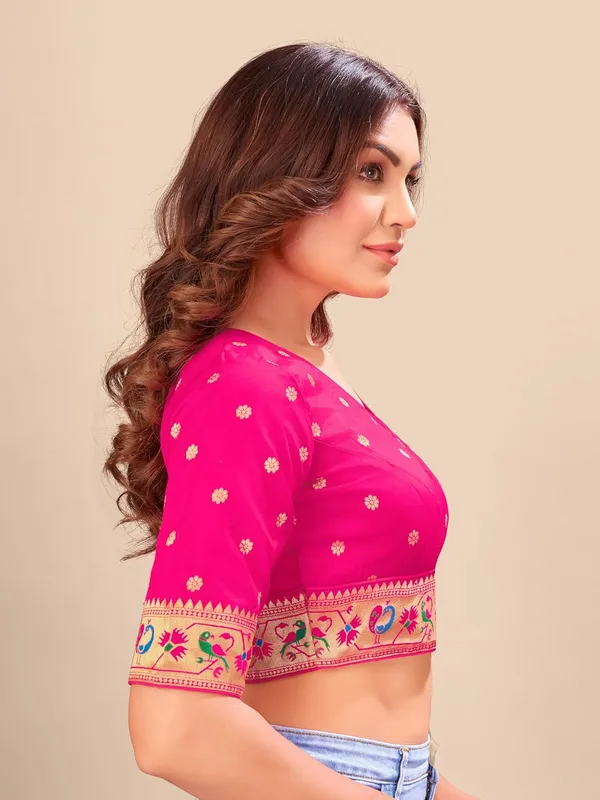 Women_Woven_Banarasi_Saree_Blouse