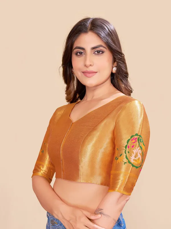 Women_Woven_Banarasi_Saree_Blouse