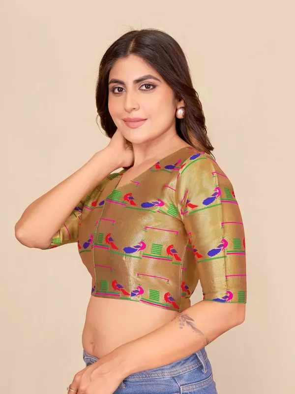 Women_Woven_Banarasi_Saree_Blouse