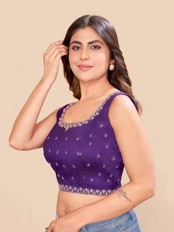 Women_Embroidered_Saree_Blouse