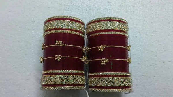 Maroon_Embellished_Bangle_Set_for_Women