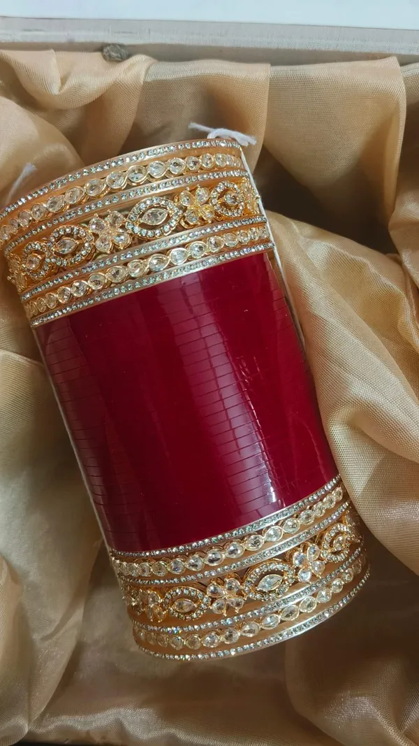 Red_Embellished_Bridal_Chooda_Bangles_for_Women