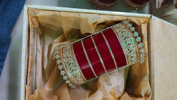 Red_Embellished_Bridal_Chooda_Set