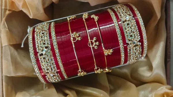Maroon_Stone_Studded_Bangle_Set_for_Women