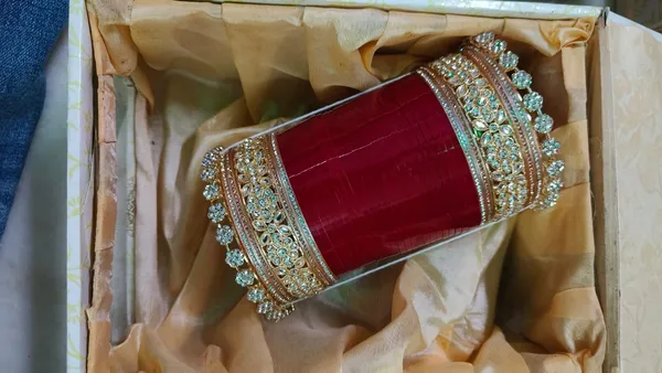 Red_Velvet_Embellished_Bangle_for_Women