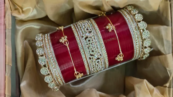 Red_Embellished_Bangle_Set_for_Women