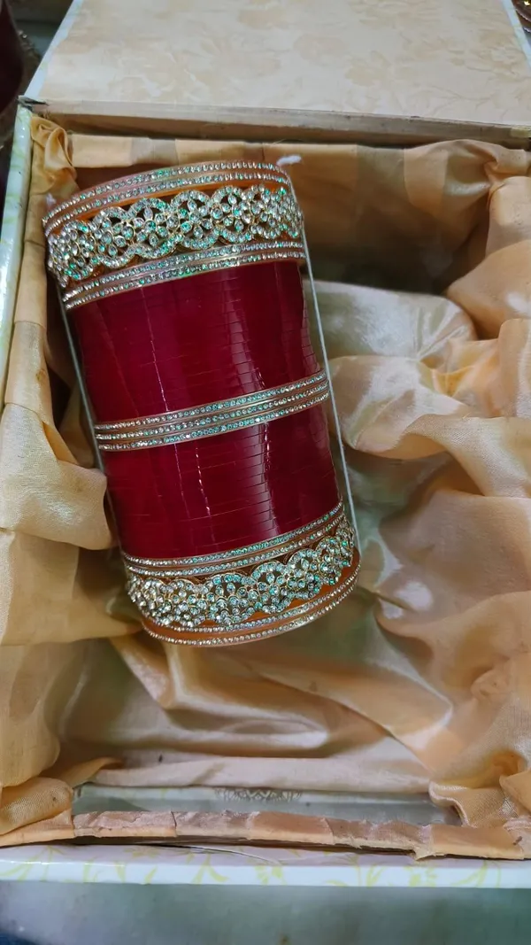 Red_Embellished_Bangle_Set_for_Women
