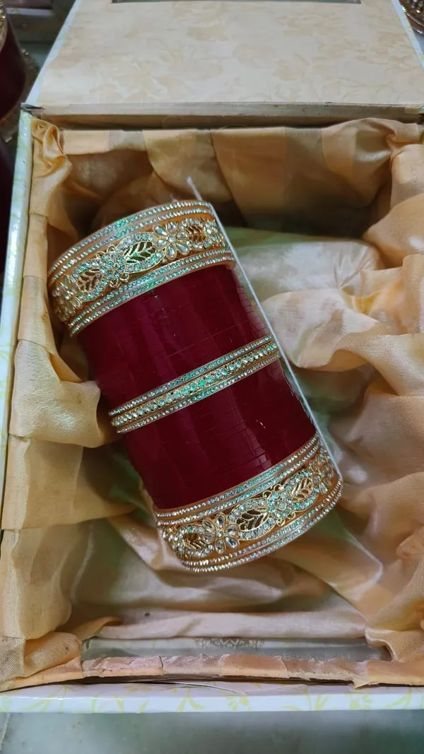 Red_Bridal_Bangle_Set_for_Women