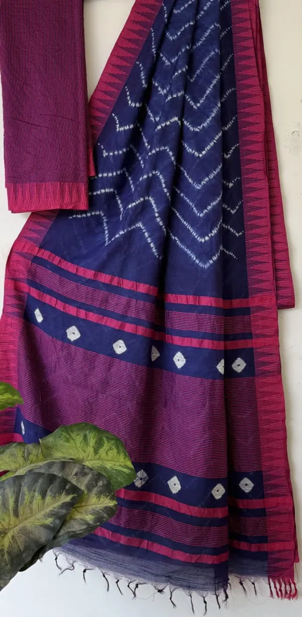 Blue_&_Pink_Ajrak_Dabu_Printed_Cotton_Saree_With_Temple_Border