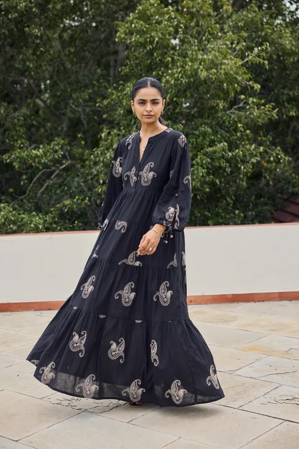 Black_Cotton_Paisley_Print_Tiered_Maxi_Dress_For_Women