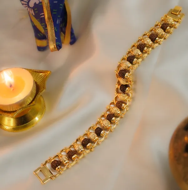 Golden_Modern_Beaded_Bracelet_for_Men