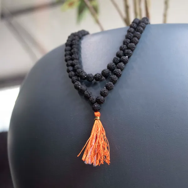 Black_Rudraksha_Mala_-_108+1_Beads