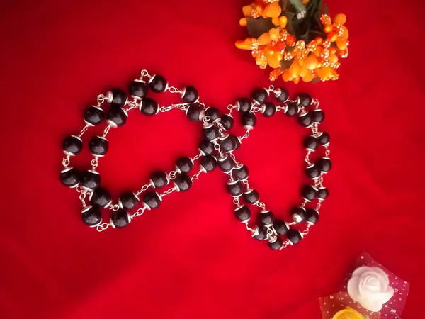 Karungali_Kattai_Chain_Silver_Cap_Chain_Mala_|_54_Beads_For_Unisex_Adult_(Size_6_Mm)