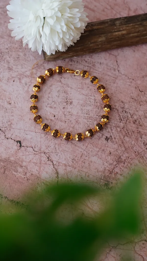 Rudraksha_Brown_Bead_Bracelet,_Lab_Certified