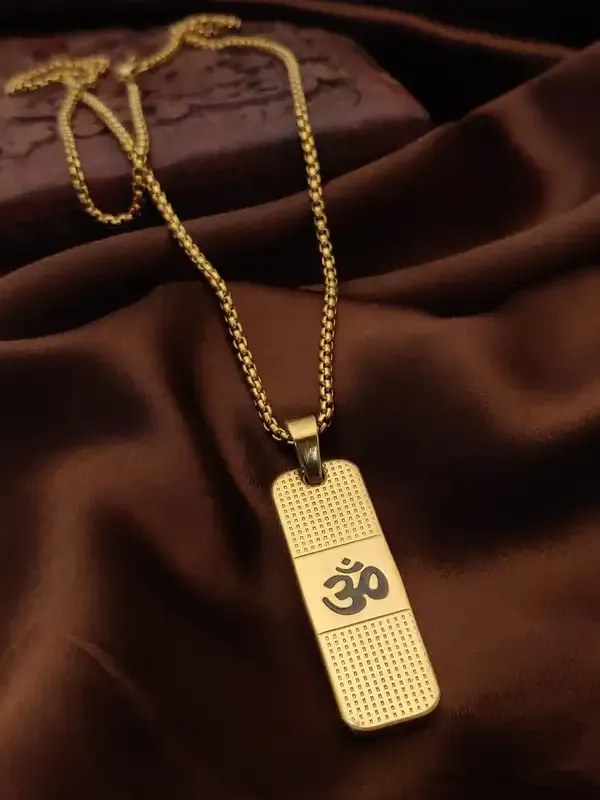 Om_Gold_Plated_Pendant_with_Chain_|_Stainless_Steel_Om_Locket_Necklace_|_Spiritual_Jewellery_Gift_for_Men_&_Husband,_Friend