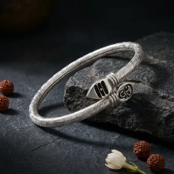 Premium_Silver_Plated_Murugan_Vel_Kada_|_Spiritual_Jewelry_for_Strength_and_Protection