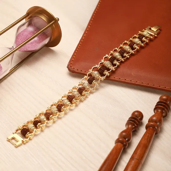Golden_Modern_Beaded_Bracelet_for_Men