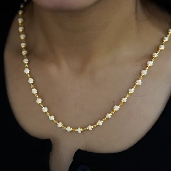 Tulsi_Mala_Gold_Tone_Pearl_Beaded_Mala_for_Women_(Holy_Basil_Mala)