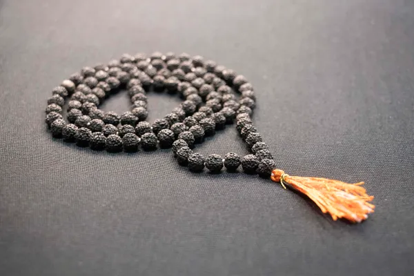 Black_Rudraksha_Mala_-_108+1_Beads
