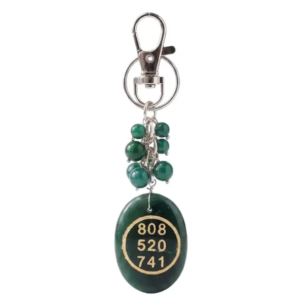 Green_Jade_Keychain,_Natural_Crystal_Keychain_for_Luck,_Prosperity,_Abundance_&_Positive_Energy