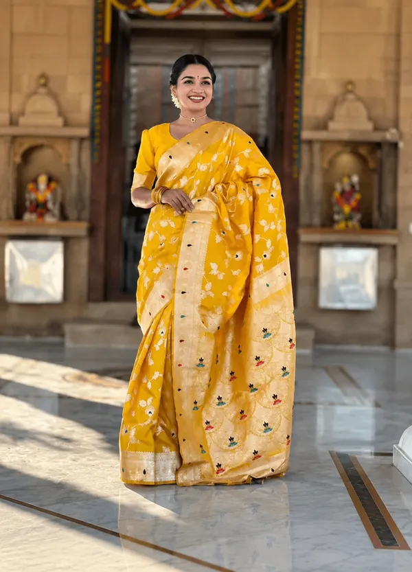 Yellow_Georgette_Floral_Woven_Saree_With_Blouse_For_Women