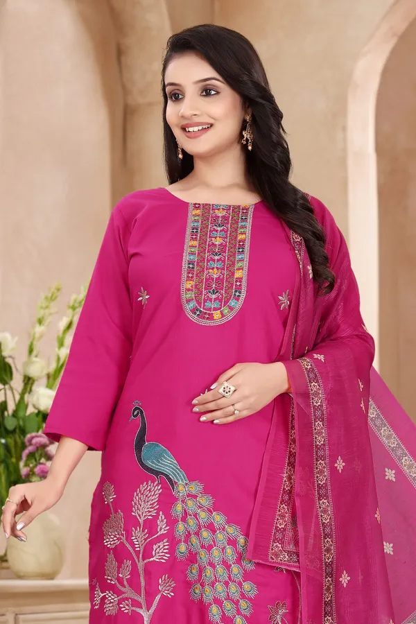 Purple_Patterned_Saree_for_Women