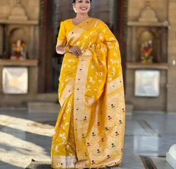 Teal_Floral_Pattern_Saree_For_Women