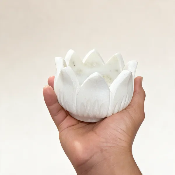 Makarana_Lotus